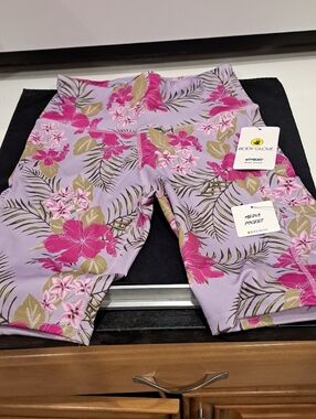 NIB Body Glove Women's Biker Shorts M Purple & Pink